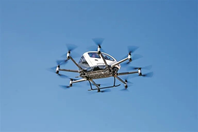 如果你最近经常刷手机，一定会有同感：社交平台上，炫酷的飞行汽车和无人机频频亮相；新闻报道里，高科技企业的新产品应接不暇。“低空经济”，这个曾经略显陌生的词汇，成为了人人讨论的热词。那些曾经只存在于科幻 ...