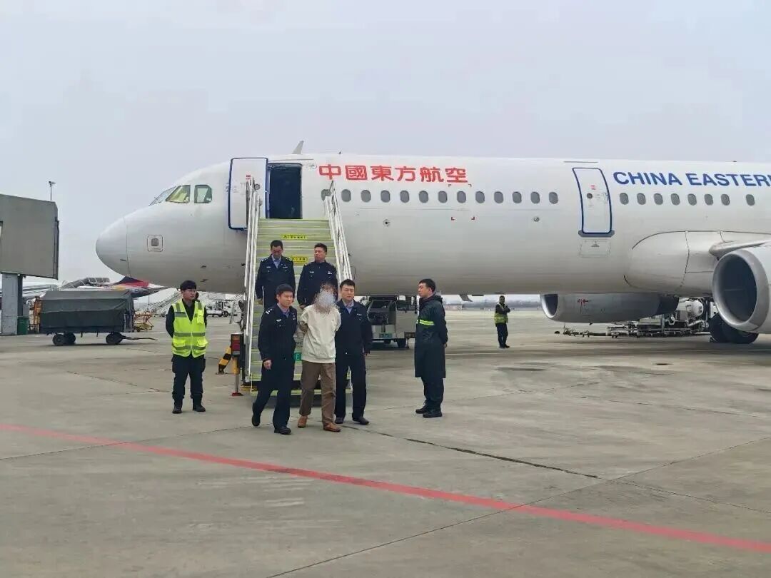 王某某提供虚假申请材料骗取1亿元银行贷款潜逃十年后落网，中菲两国执法部门合作将其  ...