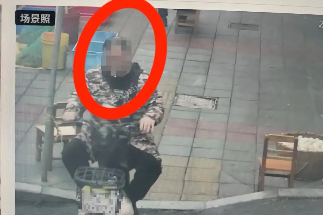 男子诈骗近百万后潜逃26年，隐姓埋名化身“本分”猪肉摊主，邻居称其卖肉从不缺斤少两 ...