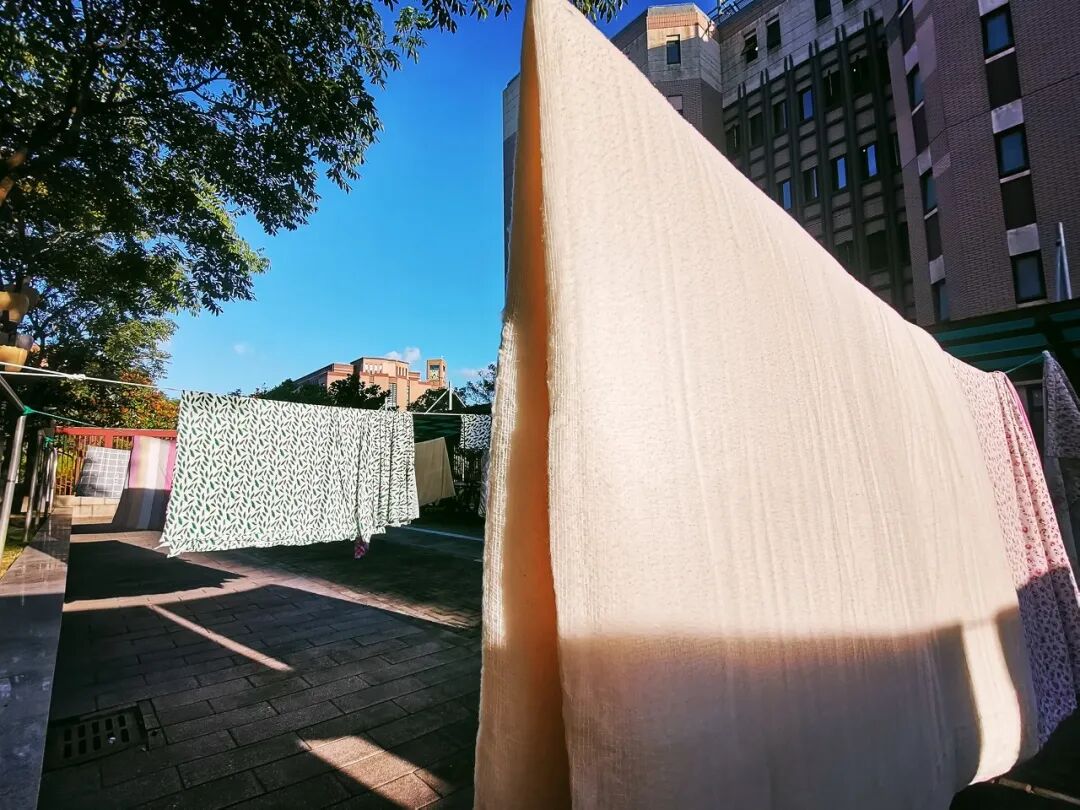 一个晒被子的最佳方式，你绝对想不到