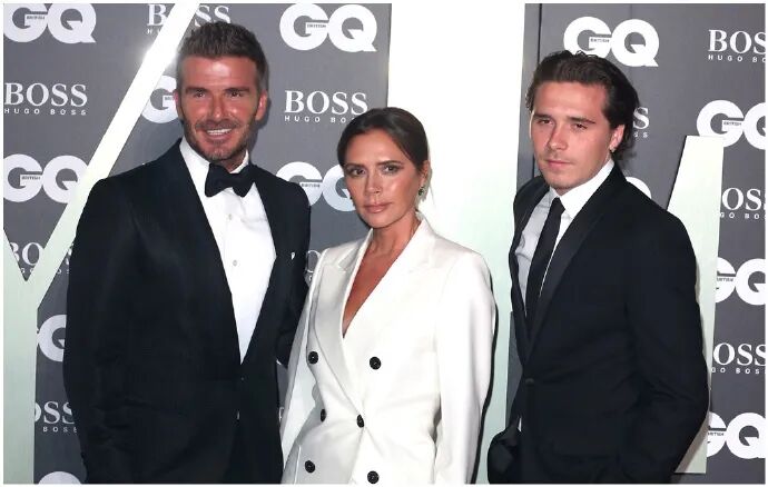 贝克汉姆妻子首次回应大儿子与家庭矛盾，称自己是“改过自新的控制狂”：站在聚光灯下 ...