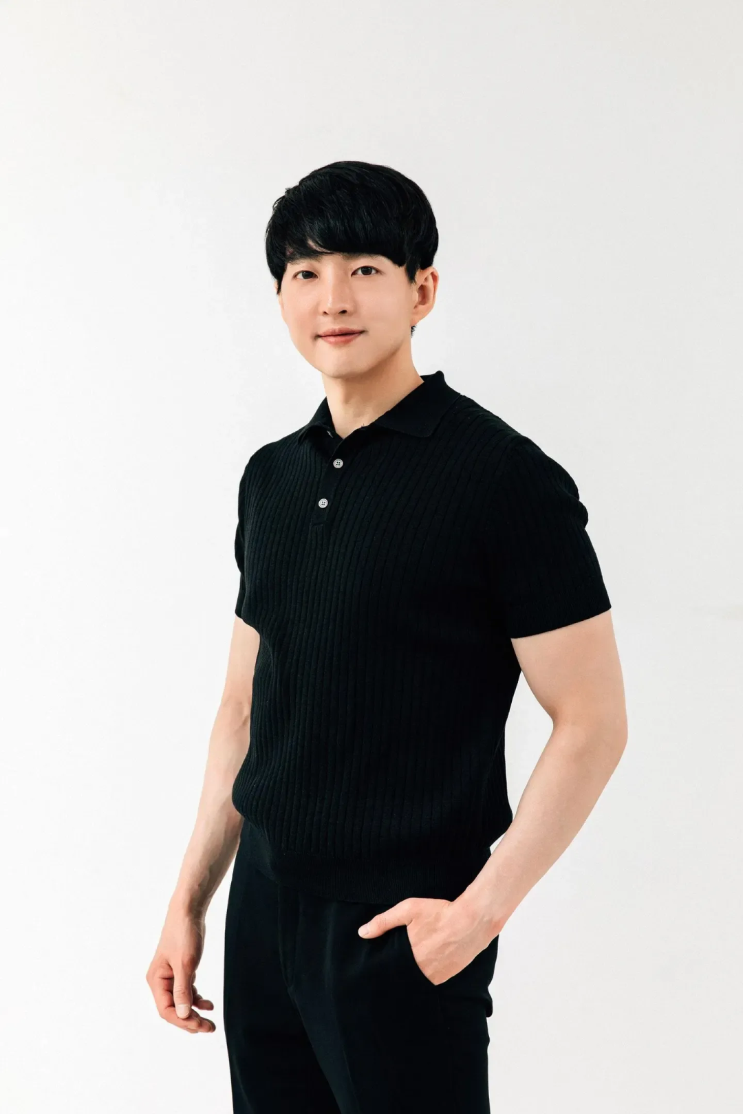 37岁韩国小伙靠“美容仪”身家27亿美元