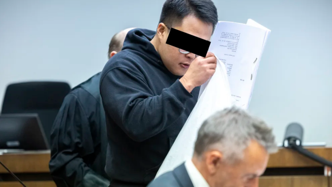 比N号房更恶劣！偷拍视频、超量下药、多人交流群…28岁男留学生被判11年！ ... ...