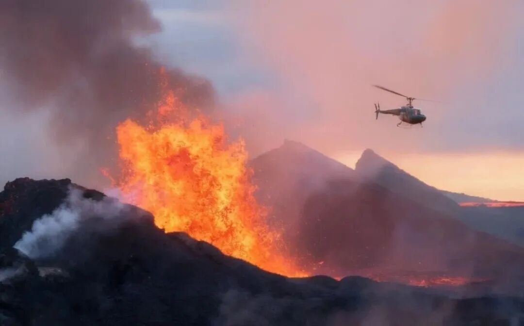 中国游客搭直升机殒命日本火山口：把飞机拉入火山的“隐形大手”究竟是什么？ ... ...