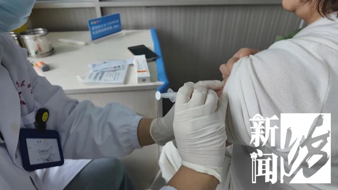 高危人群已锁定！张文宏喊话领导,商务人士早点退下来,这件事一定要做 ... ... ...