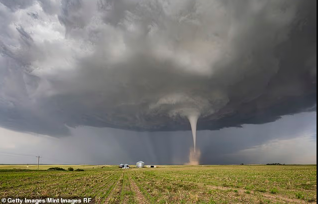 紧急预警！美国12州进入龙卷风高风险区，近5000万人受威胁